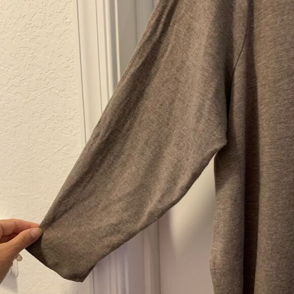 Joan Vass Solid Mushroom Taupe Tunic Size 0X   3/4 Sleeves - Picture 3 of 5